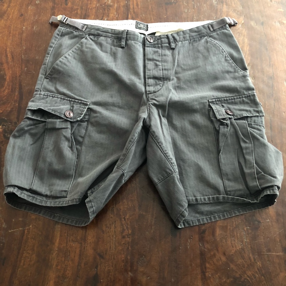 Obey Men’s Cargo Shorts. Size 32.